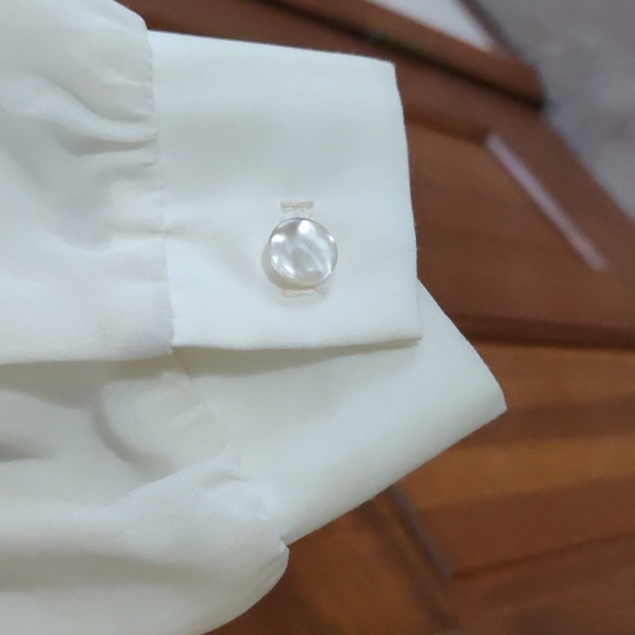 Ladies Long Sleeve Button Down Dress Shirt/Blousr - Picture 5 of 6